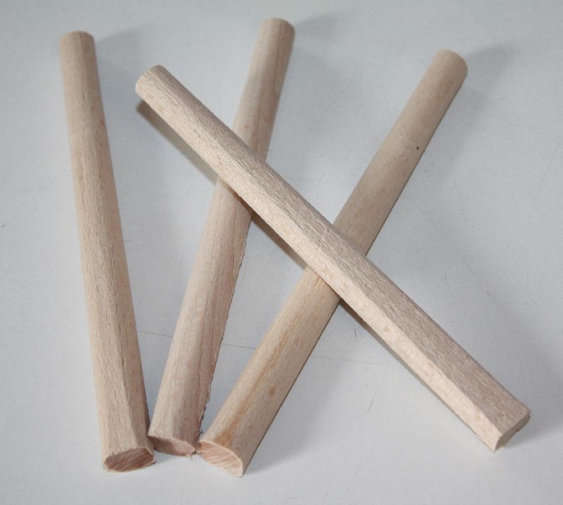 Náhradní kolík na hrábě, dřevěný